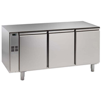 Стол холодильный Electrolux, 3 двери, 415 л, выносной холодильный агрегат, без рабочей поверхности