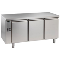 Стол холодильный Electrolux, 3 двери, 415 л, выносной холодильный агрегат